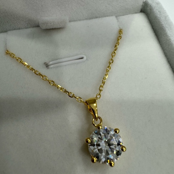 2CT YELLOW GOLD MOISSANITE PENDANT NECKLACE - Picture 8 of 10